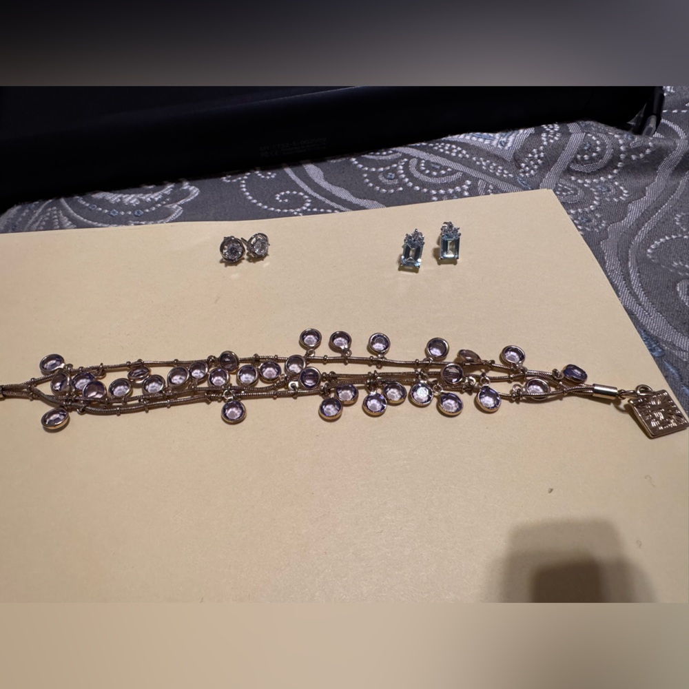 Elegant Purple and Gold Bracelet and 2 Earrings